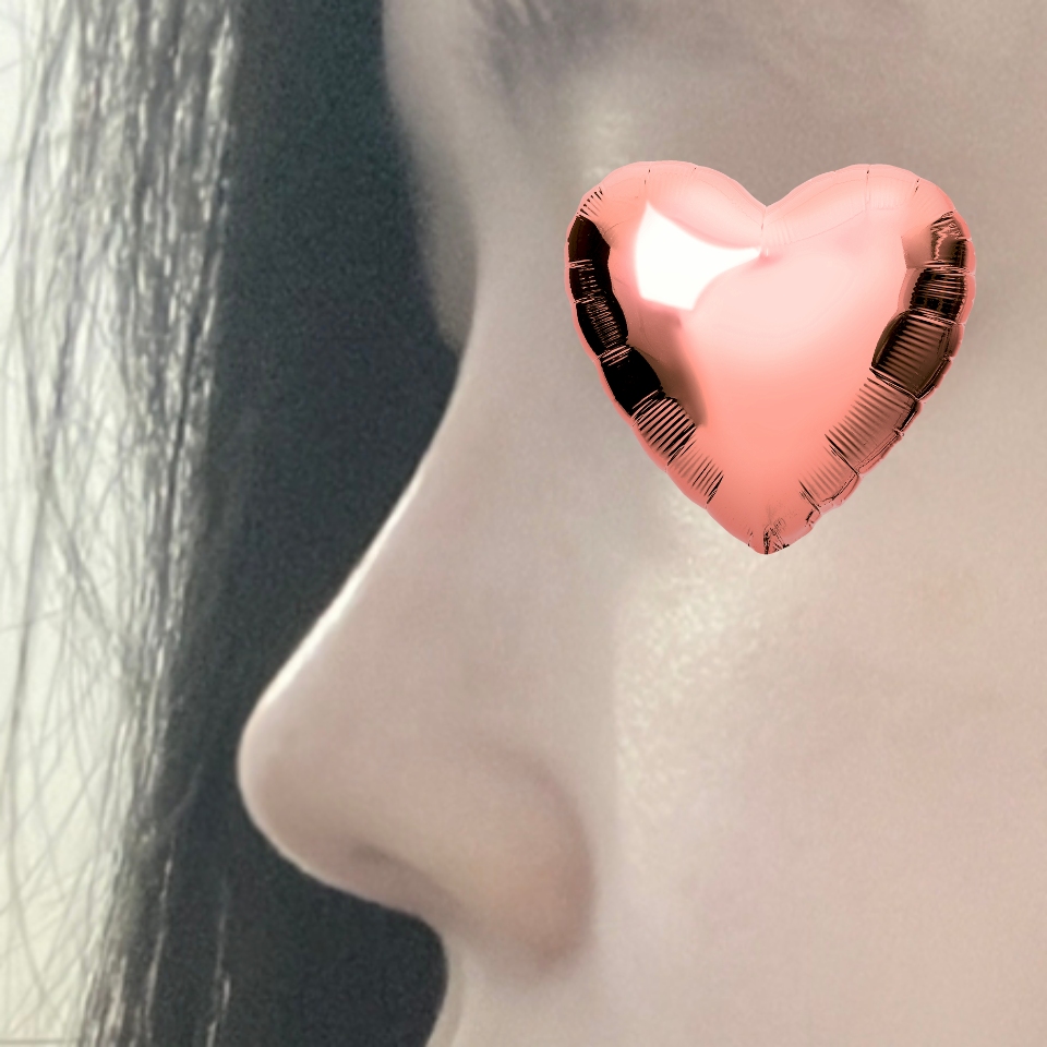 주변에서 정보 좀 달라고 난리예요 ~